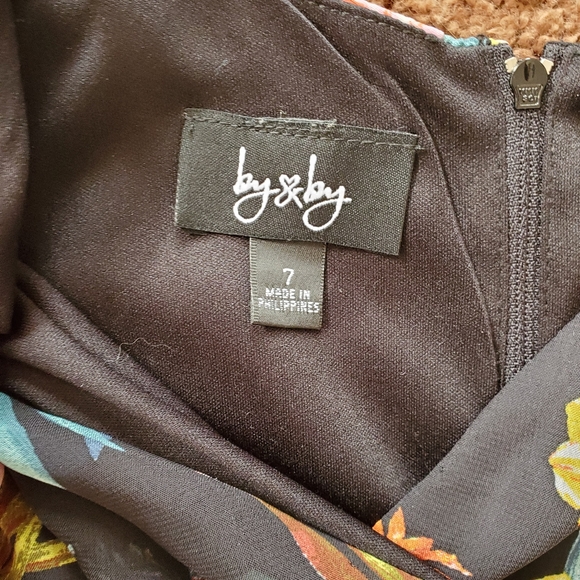 Floral Dress - Picture 2 of 3